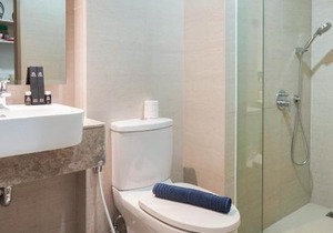 New Furnished Studio with Sea View at Gold Coast Apartment By Travelio