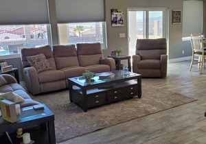 New Home 10 minuets from river, lake and casinos