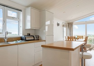 New in 2017. Spacious and luxurious lodge.