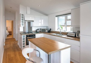 New in 2017. Spacious and luxurious lodge.