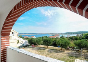 NEW LISTING!Vila Caska -ap7-for 2 people- Zrce beach, pool, wifi, a/c
