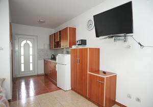 NEW LISTING! Vila Caska -ap6 - for 4 people- Zrce beach, pool, wifi, A/C