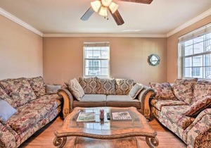 New Orleans Home about 2 Mi to Bourbon Street!