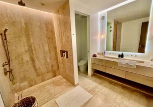 NEW! Sophisticated Moroccan vibe | Ocean views, concierge, beach club