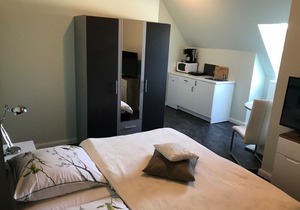 Newly built holiday apartment in a modern country style. 10 min bike path to the beach