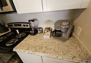 Newly Remodeled 3 bdrm Close to it All!