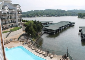 Newly remodeled 4BDR/3BA modern condo with 12x28 BOAT SLIP