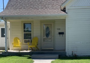 Newly Updated Historic Cody Home - sleeps 6