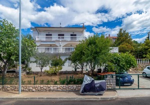 Nice apartment in Novi Vinodolski