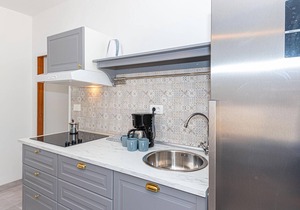 Nice apartment in Danilo with WiFi