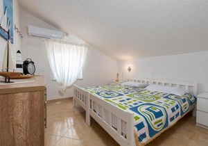 Nice Apartment In Kosljun With Wifi