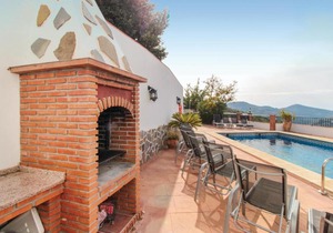 Nice Home In Canillas De Albaida With Jacuzzi, Wifi And Swimming Pool