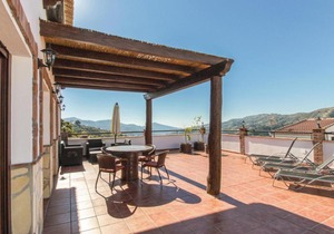 Nice Home In Canillas De Albaida With 2 Bedrooms, Jacuzzi And Wifi