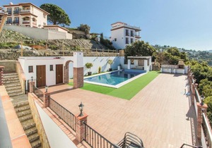 Nice Home In Canillas De Albaida With 2 Bedrooms, Jacuzzi And Wifi