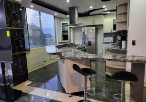 Nice Renovation! Perfect Location! A/C, Washer/Dryer, Fast net! Cable TV!