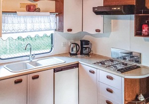Nice (sta)caravan in Retowo 4