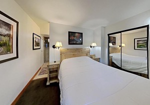 Nicely Remodeled 2 Bedrooms at 1849 Condos - Easy Access to Slopes!