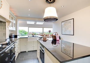 Nicholaston Cottage - Four Bedroom House, Sleeps 8