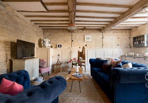 No4 The Old Coach House is a luxurious retreat in scenic Blockley