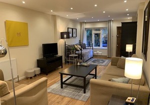 Notting Hill 3 bedroom townhouse with garden and roof terrace