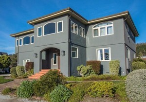 Now Trending - Entire Beach Home Walk to Beaches Restaurants Activities