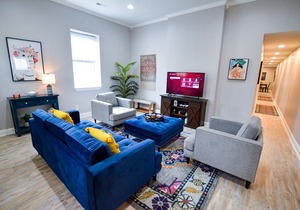 NULU Newly Renovated Eclectic House!