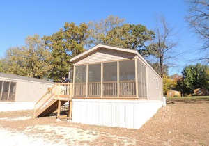 O'Connell's Yogi Bear Screened Park Model 18