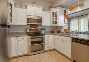 OCEAN BLOCK Pet Friendly Ground Level Condo Sleeps 10