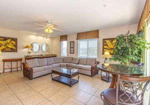 Ocean Breeze Luxury Villas 2C Across The Street From The Ocean! Sleeps 20 guests