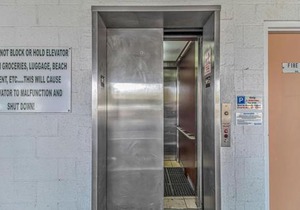 Ocean Breeze Luxury Villas 3D, Nicely Updated! Across From The Ocean! Sleeps 18 !