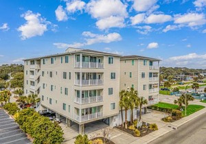 Ocean Breeze Luxury Villas 3D, Nicely Updated! Across From The Ocean! Sleeps 18 !