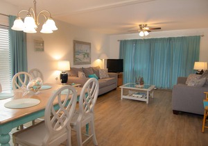 Ocean Front Adorable Condo!