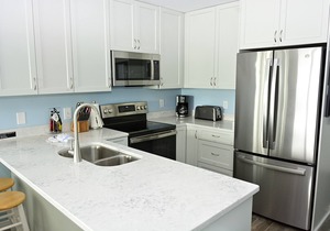 Ocean Front with Incredible Views - newly remodeled, pool, in-unit washer/dryer