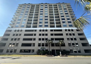 Ocean View Condo - Beach Front Pool and Hot tub!