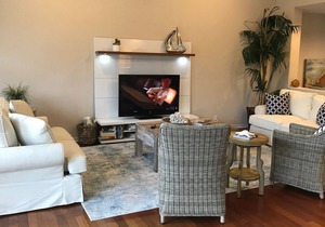 Ocean view with A/C & game room in a tranquil neighborhood