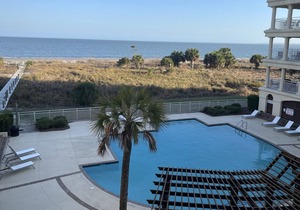 Oceanfront, 3 bedroom/bath, land transportation Included!