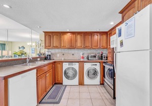 Oceanfront 3BR Condo l Springs Towers l Pool l