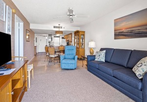 Oceanfront condo w/4th floor sundeck, pool, kids' pool in North Myrtle Beach