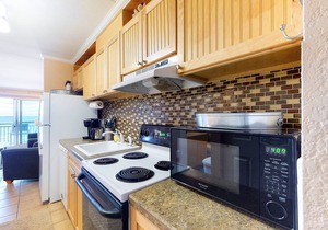 Oceanfront Condo with Private Balcony, Beach Access, WiFi & Washer/Dryer