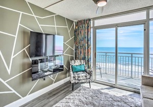 Oceanfront Condo with Beach Access Near Boardwalk!