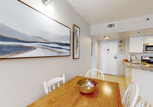 Oceanfront escape with views, pools, hot tubs, balcony & easy beach access