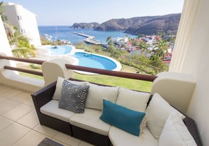 Oceanfront Luxury & Centrally Located In Huatulco