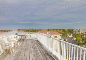 Oceanfront Resort ~ 3 Pools ~ Excellent Location