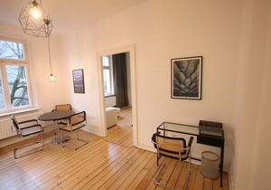 Old belly arms: Fully furnished 2.5 room apartment in Trendviertel