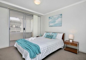 One Bedroom Apartment Atchison St(L1006)