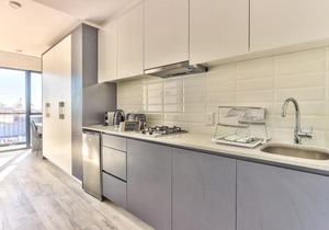 One On Albert With Parking