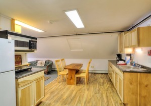 Oquossoc Suite #8 | Upstairs Suite w/Kitchenette