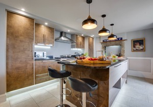 Orchard Cottage - Four Bedroom House, Sleeps 8