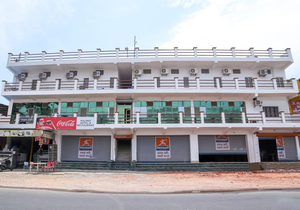 OYO 12155 Hotel Awdesh Inn