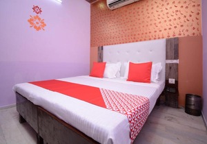 OYO 28847 Hotel Vansh-2